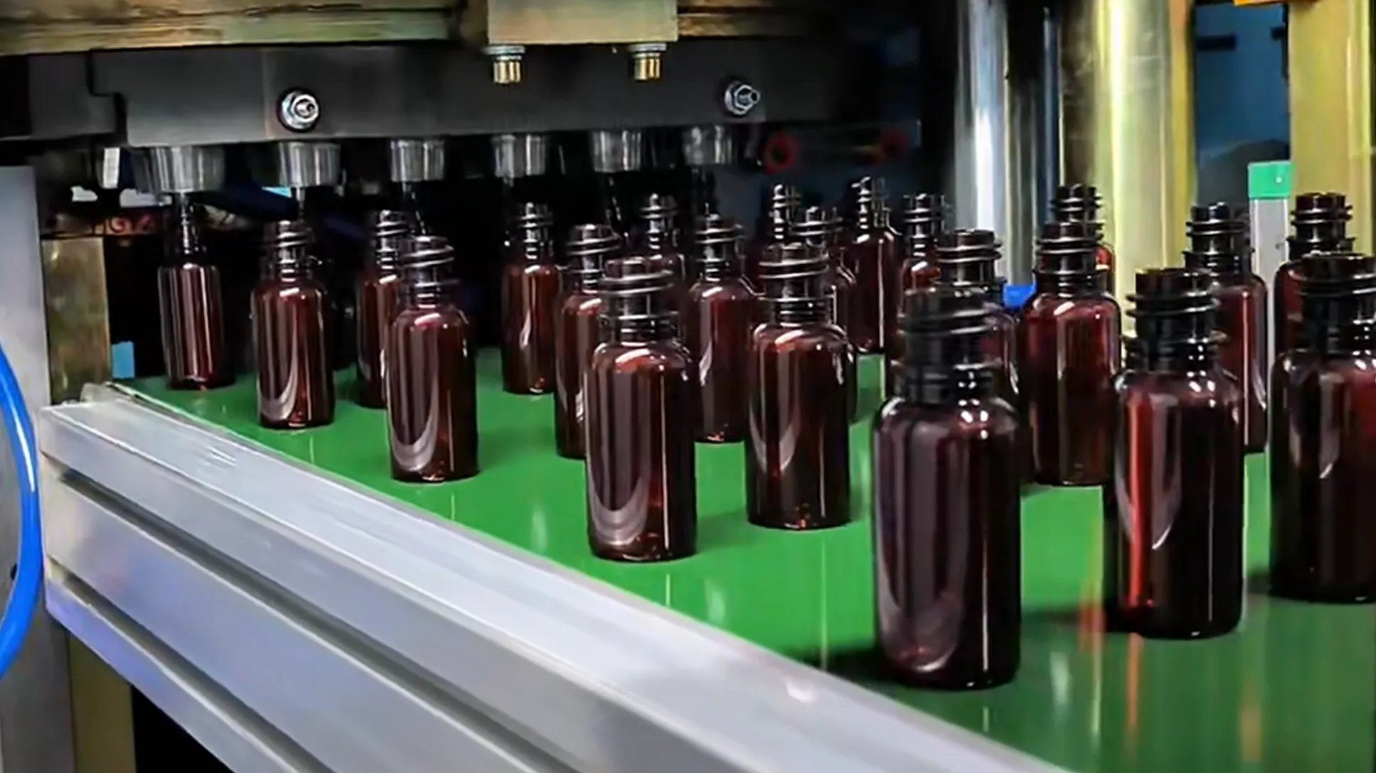 Injection Stretch Blow Moulding Machine-application-1-2